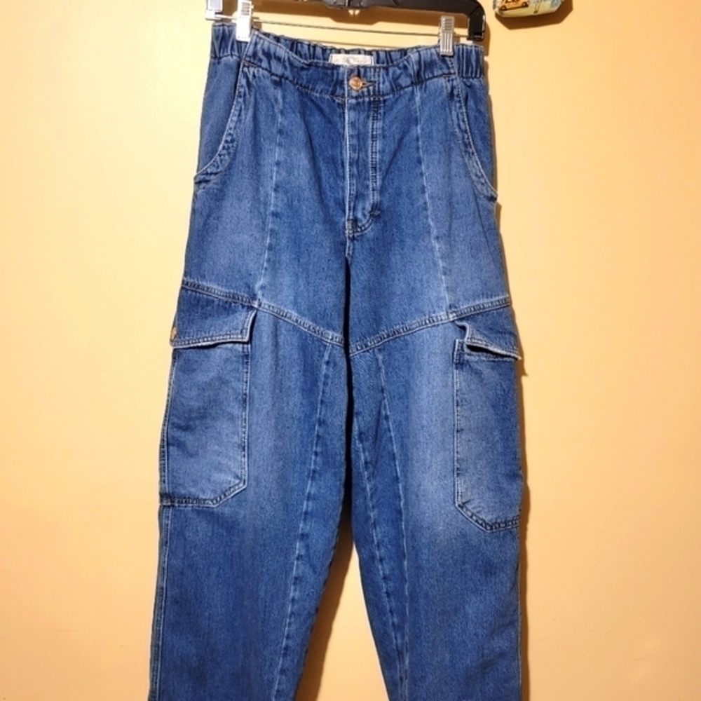 we the free cool in a cargo silhouette jeans size small